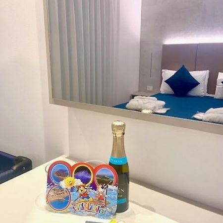 Hotel Simi Lan Lignano Sabbiadoro Bagian luar foto