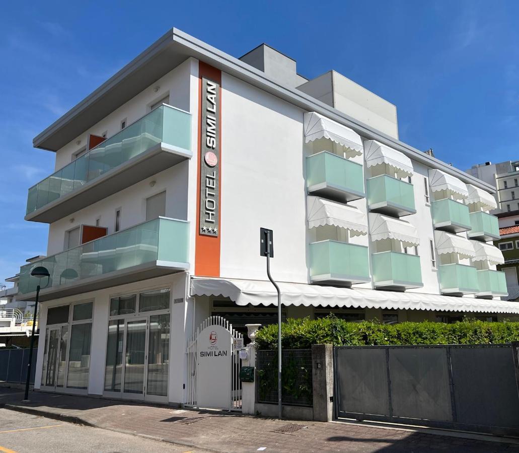 Hotel Simi Lan Lignano Sabbiadoro Bagian luar foto