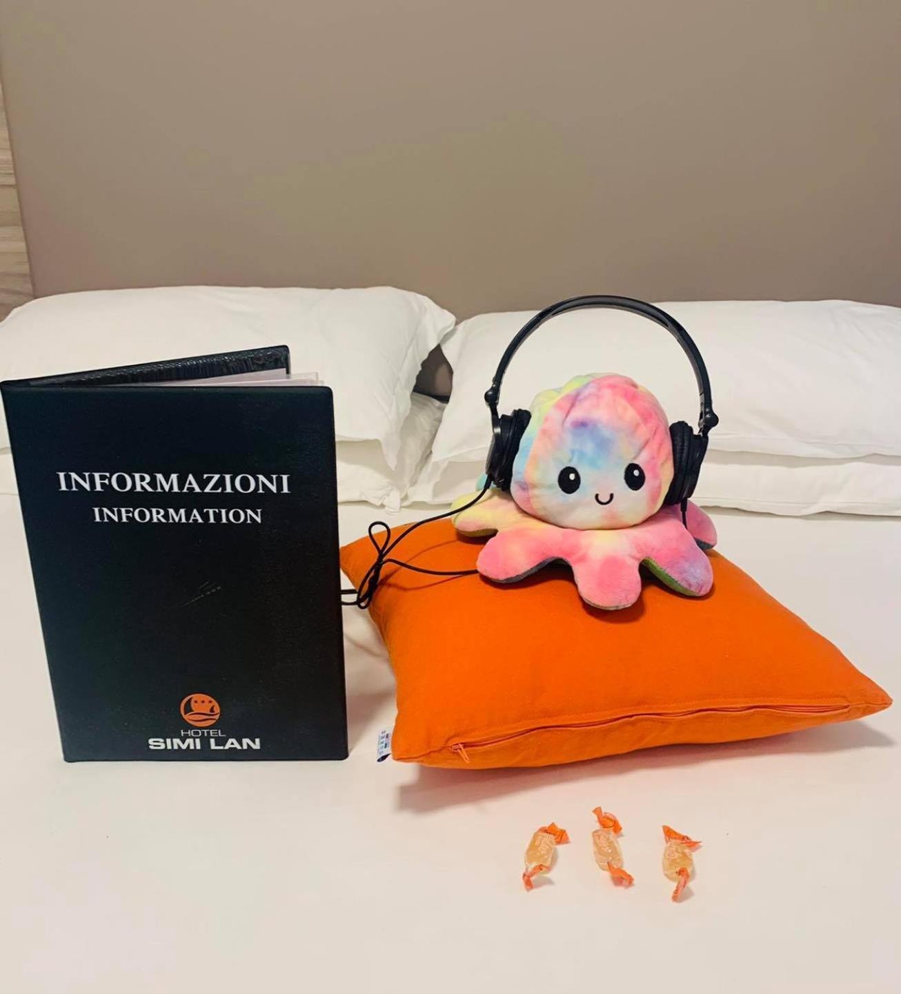 Hotel Simi Lan Lignano Sabbiadoro Bagian luar foto