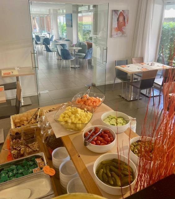 Hotel Simi Lan Lignano Sabbiadoro Bagian luar foto